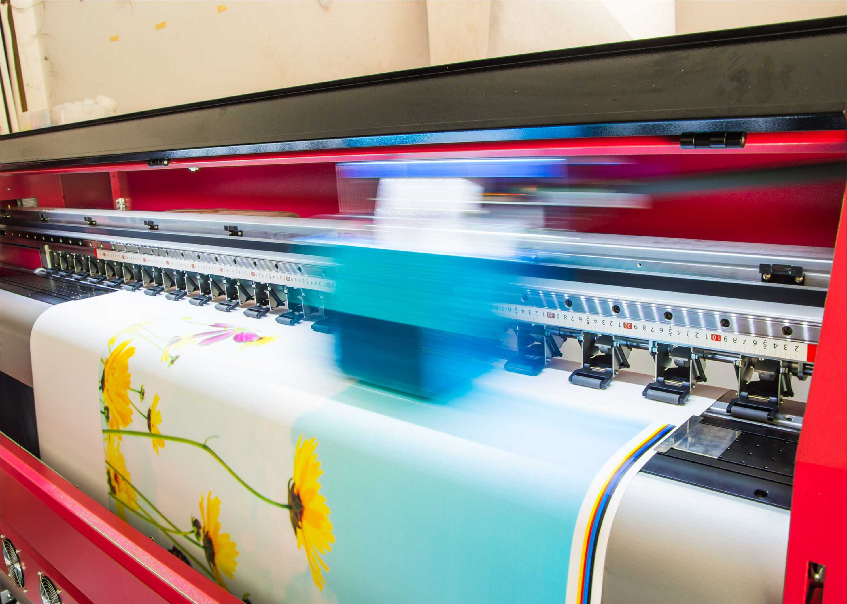 Широкоформатная печать на баннерной ткани